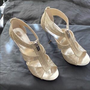 Michael Kors Elegant Gold Women's Heels Size: 8.5